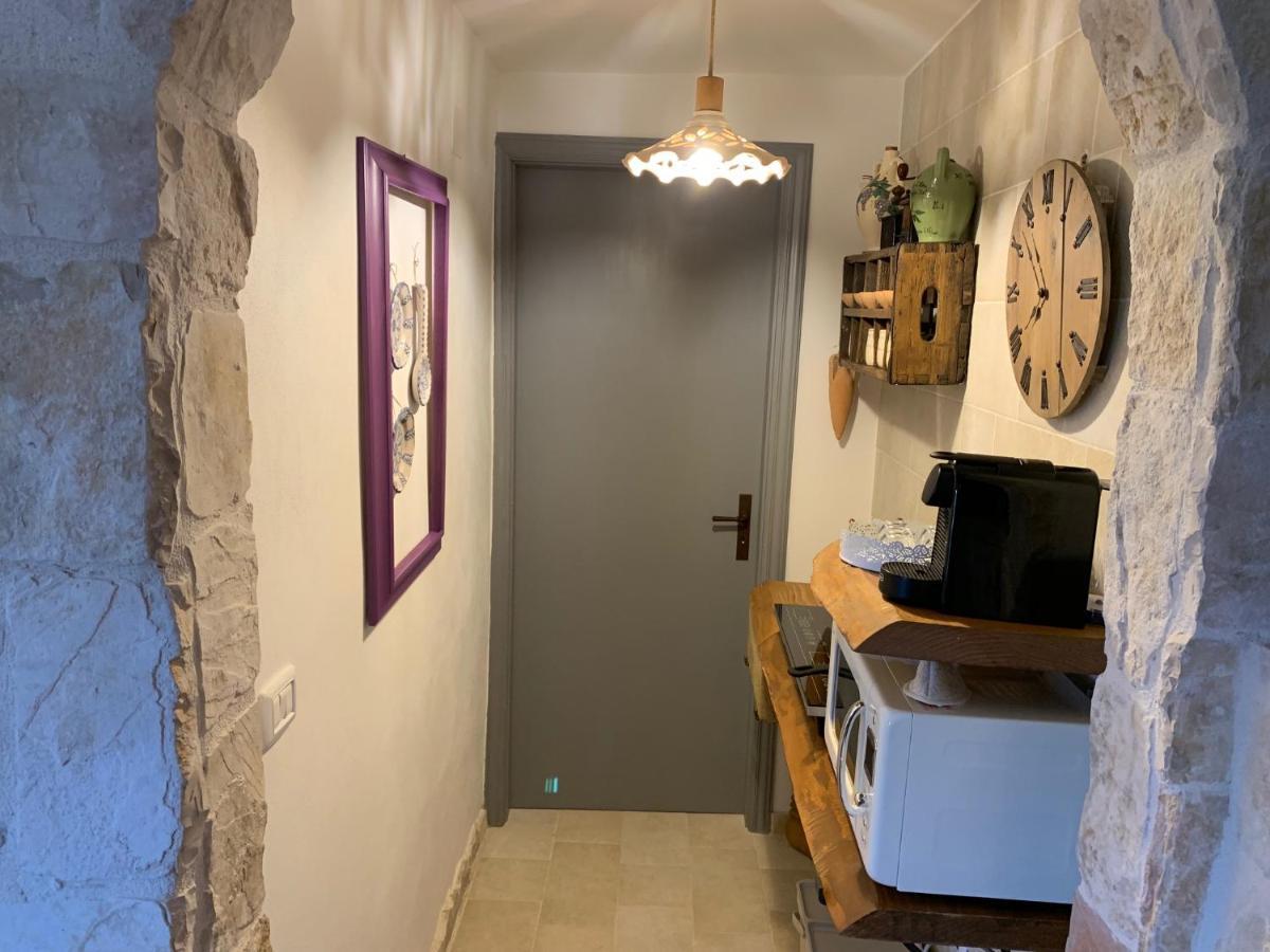 Trulli Santa Maria Odegitria Relais Pensionat Ostuni Exteriör bild