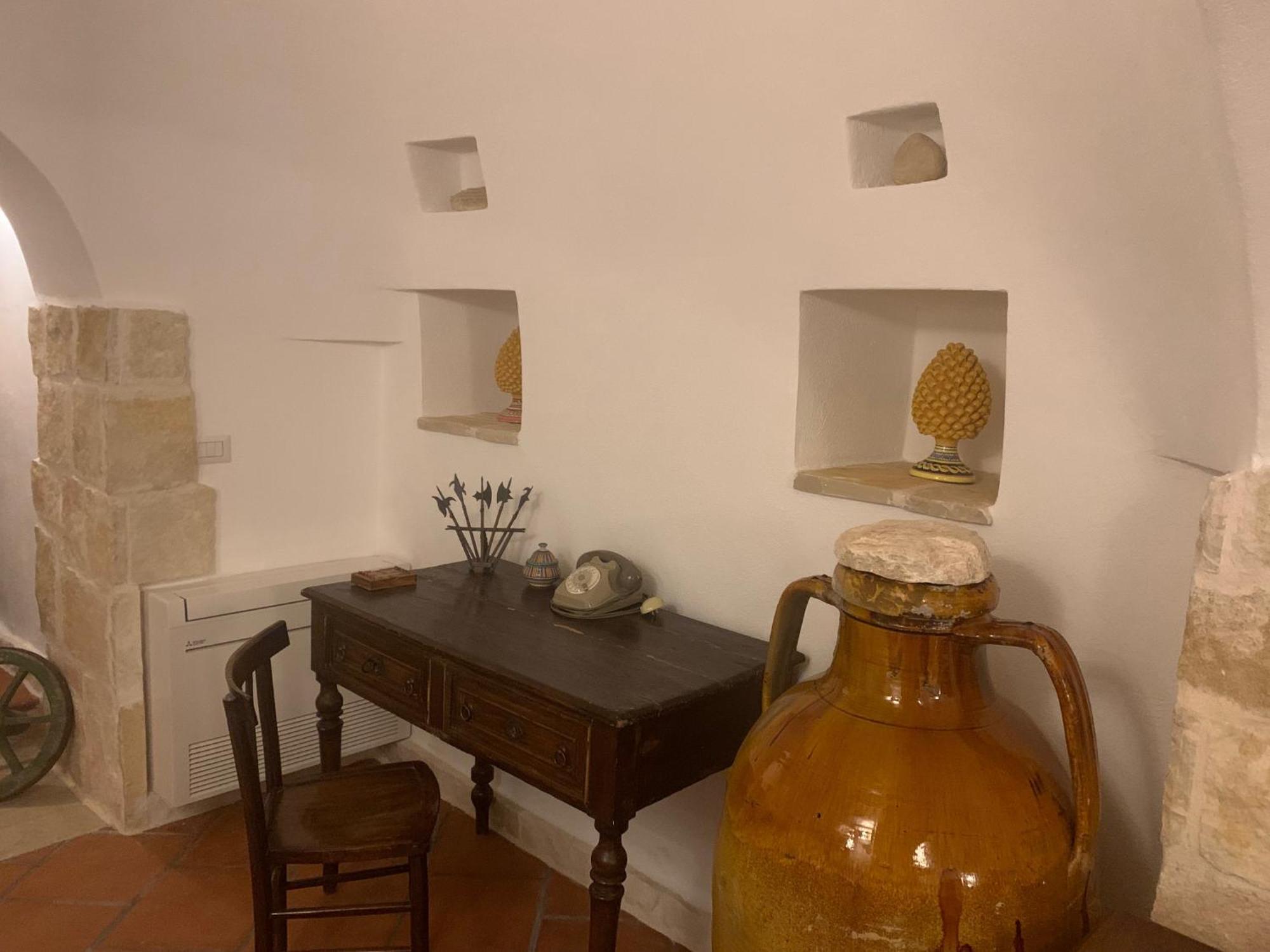 Trulli Santa Maria Odegitria Relais Pensionat Ostuni Exteriör bild
